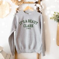 2024 New Fashion Christmas Female Sweatshirt It's A Beaut Clark Sweatshirt Funny Farm Christmas Girl Shirt Regulai Fit Clothes GRAY-S