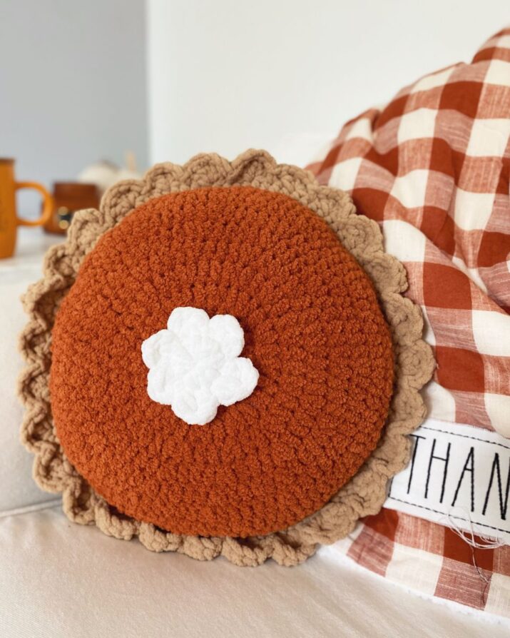 Cutie Pie Pillow Crochet Pattern | Pumpkin Pie Crochet