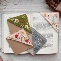 Personalized Hand Embroidered Corner Bookmark, 26 Letters Cute Flower Letter Embroidery Bookmarks, Felt Triangle Page Corner Handmade Bookmark, Felt Triangle Bookmark, Bookmarks for Book Lovers