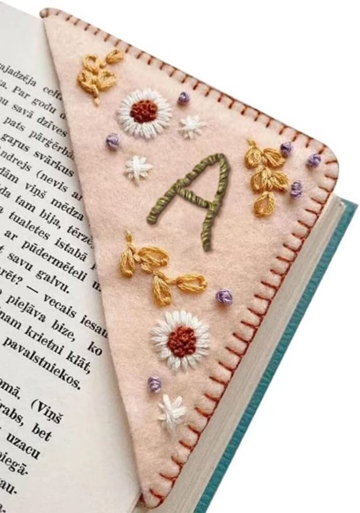 Personalized Hand Embroidered Corner Bookmark, Four Seasons Handmade DIY Custom Bookmarks (Spring, A)